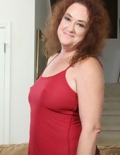 Sexy redhead mature porn pics showing teasing and such